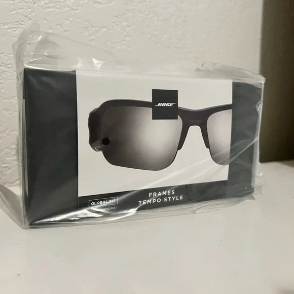 【ほぼ未使用】BOSE FRAMES TEMPO Sport Bluetooth Sunglasses | Bose